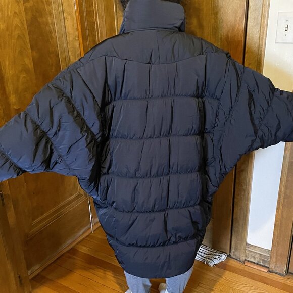 AVAILABLE. "Rare NWT Lululemon LAB Cocoon Coat LIMITED Women's Puffer" - Picture 5 of 13